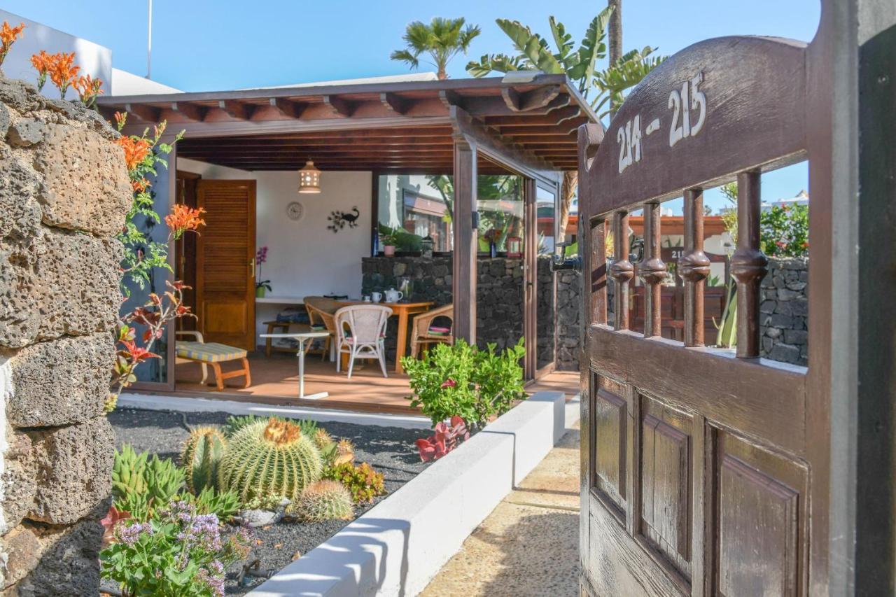 Bungalow Playa Bastian Costa Teguise Buitenkant foto